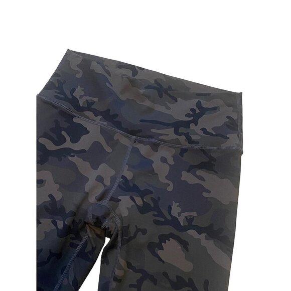Zyia Luxe Active Forest Camo High Rise Cropped Leggings Size M - Picture 4 of 7